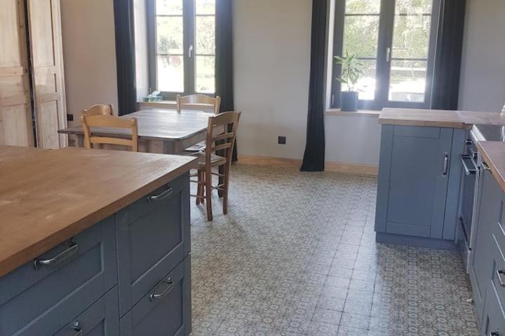 Ferienwohnung Chambre Spacieuse Avec Vue Sur Clocher Verchin Exterior foto